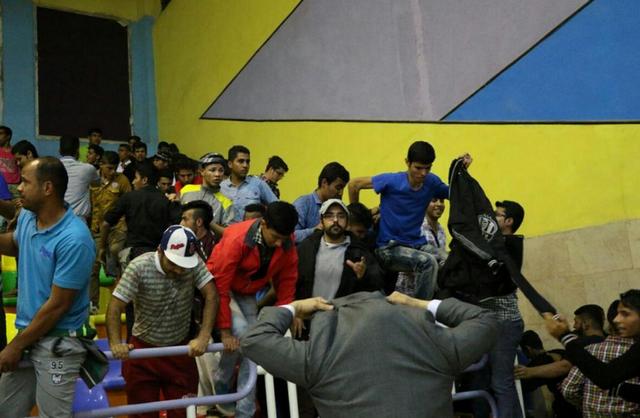 تصاویر/درگیری خونین در دربی بسکتبال خوزستان
