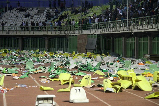 گزارش تصویری/حوادث تأسف بار استادیوم باهنر کرمان