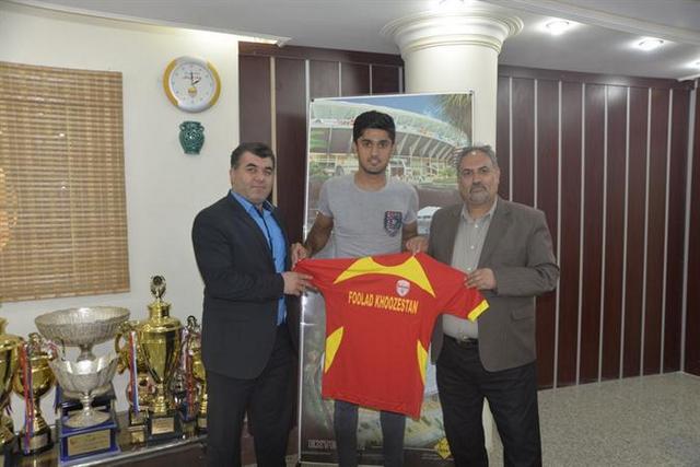 عکس/امضای قراردادهای 4 بازیکن جوان فولاد خوزستان