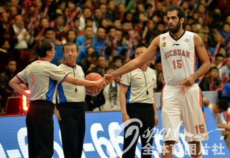 جدایی ستاره اهوازی بسکتبال آسیا از لیگ چین