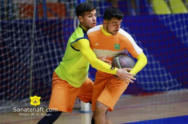 تصاویری از تمرین نفت آبادان در سالن بسکتبال تبریز