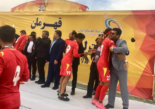 تصاویری از مراسم قهرمانی امیدهای فولاد خوزستان