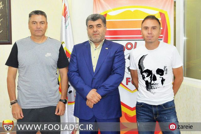 تصاویری از امضای قرارداد مربیان تیم فولاد خوزستان