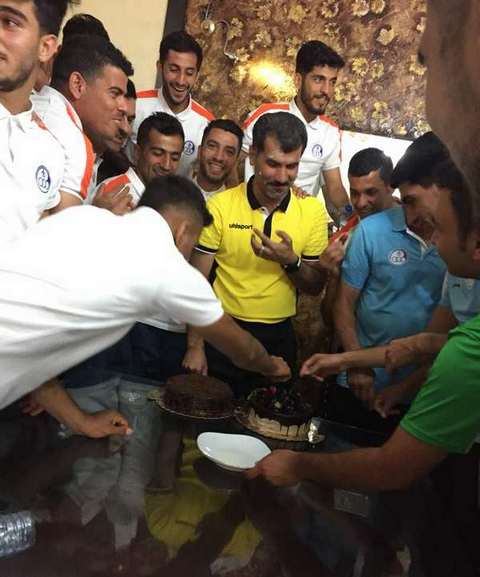تصاویری از جشن تولد سرمربی آبی‌پوشان خوزستان