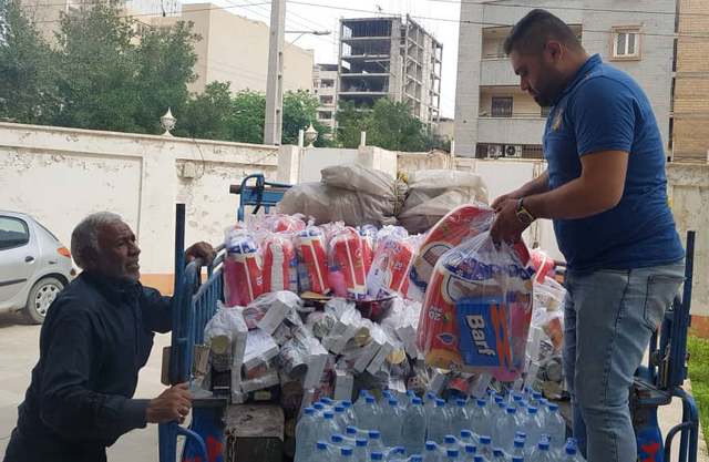 ارسال کمک استقلال خوزستان به سیل‌ زدگان