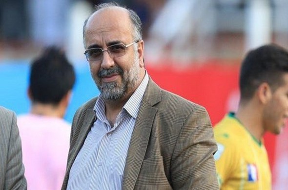اصفهانی: مذاکره با بازیکنان نفت غیرقانونی است