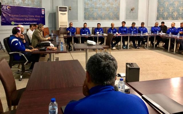کلاس آموزش مربیگری فوتبال در اهواز آغاز شد