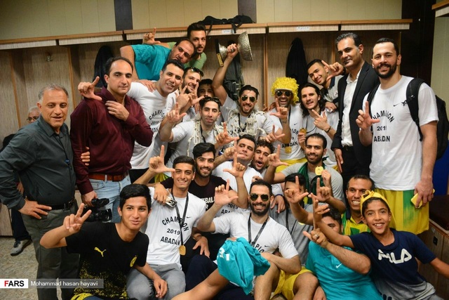 تصاویری از جشن اولین قهرمانی تیم نفت آبادان