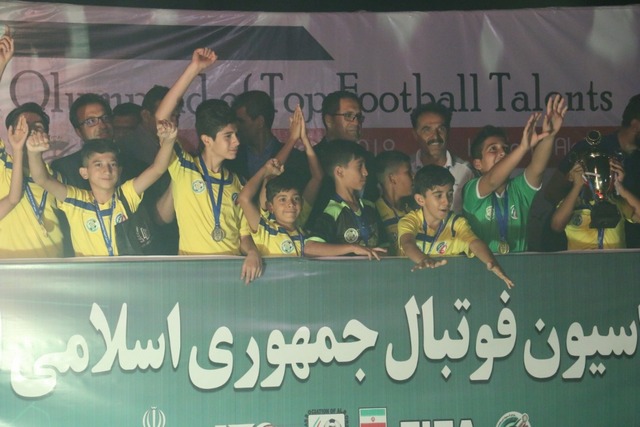 تصاویری از مراسم قهرمانی پسران خوزستان