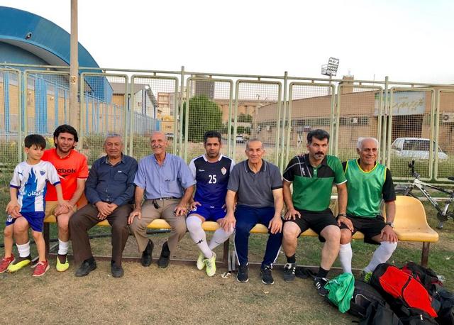 تصاویری از تمرین تیم پیشکسوتان فوتبال خوزستان