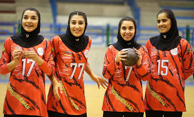 سقوط دختران خوزستان به لیگ دسته یک هندبال