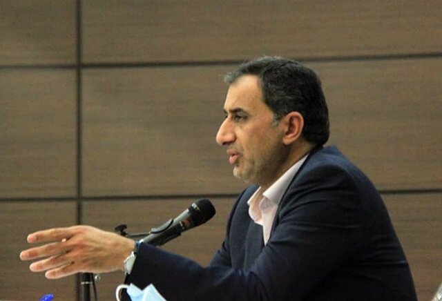 حسینی: استقلال اهواز باید از بلاتکلیفی خارج شود