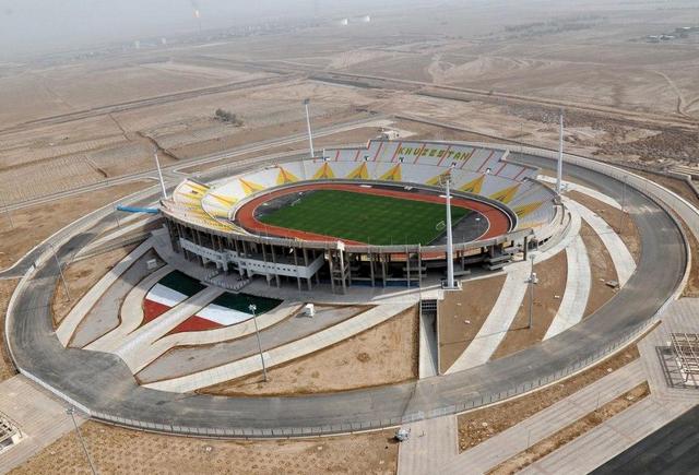 چرا ورزشگاه غدیر به بازی استقلال خوزستان نرسید؟